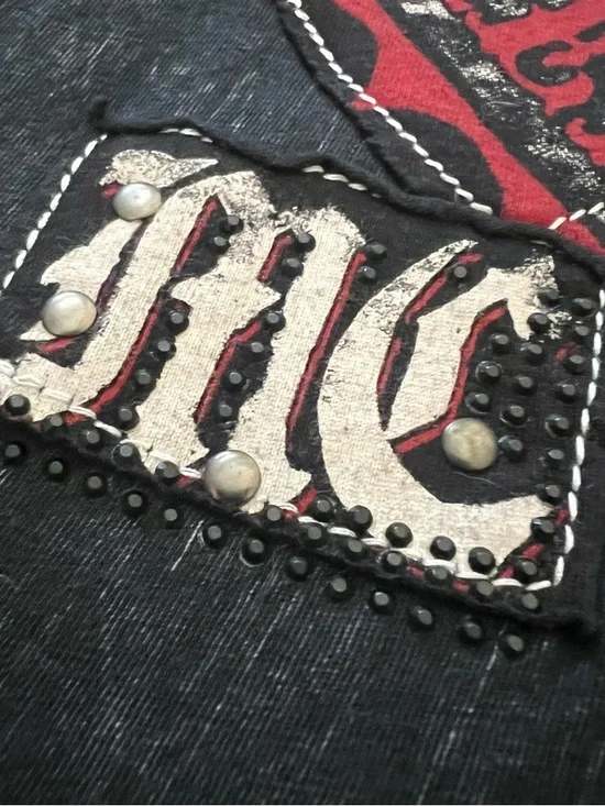 Affliction Black Tee with Silver Winged Skull Graphic - Picture 5 of 8